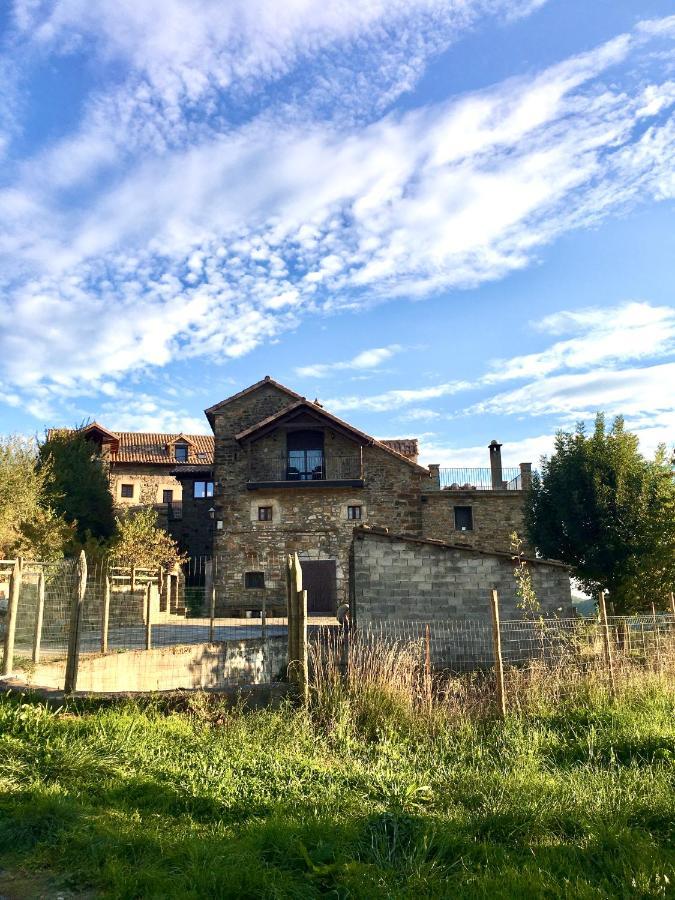 Apartamentos Bajo Pena Apartamentos Sanlorien El Pueyo de Araguás Buitenkant foto